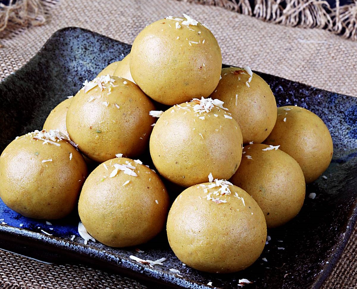 Besan Ladoo Recipe